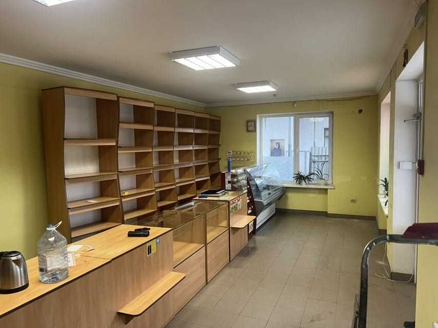 Магазин на вул. Софіївській (кол. вул. Смоленська, р-н Дріжзаводу)