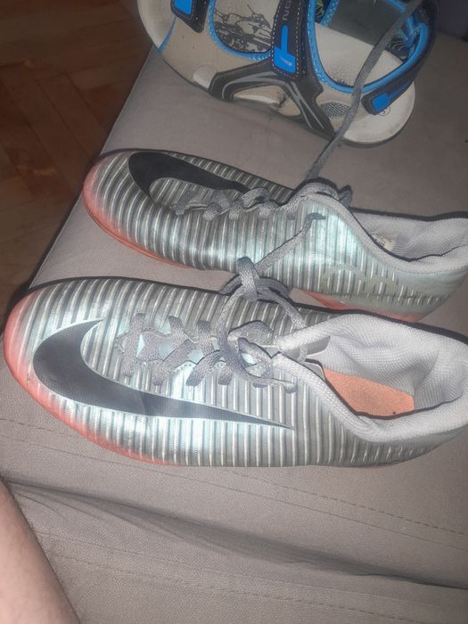 Sprzedam korki Nike 36