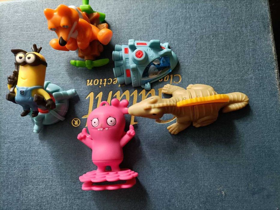 игрушки киндер сюрприз