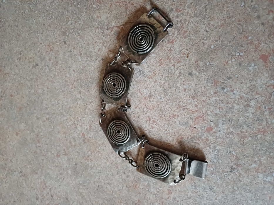vintage bransolety-metal