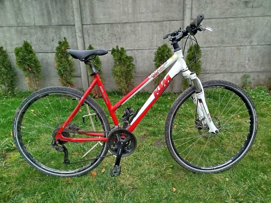 Rower Crossowy KTM AVENTO CROSS Koła 28" Rama 20" Ham Tar Hyd Blo Amor
