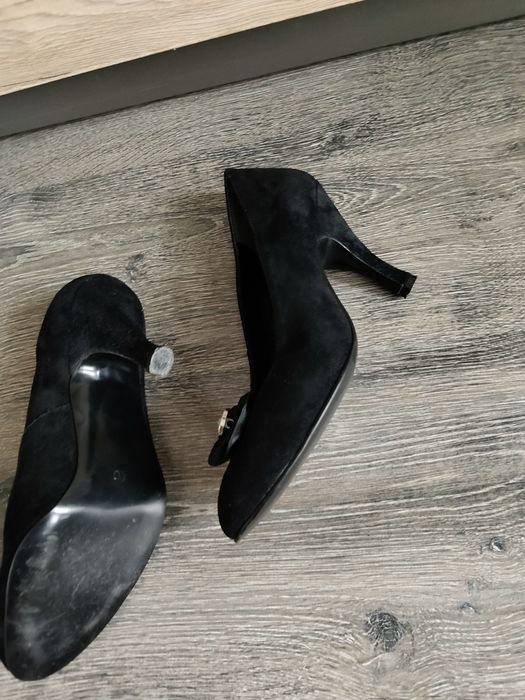 Buty na obcasie 38