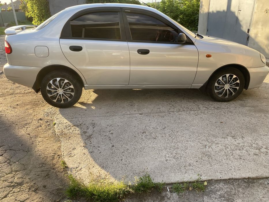 Продам хороший автомобіль польськой зборки в рідній фарбі