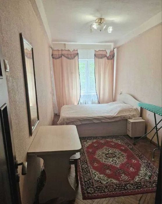 Продам 2 комнатную квартиру,  Черемушки,  ул. Ак. Филатова/Ивана и Юрия Лип.