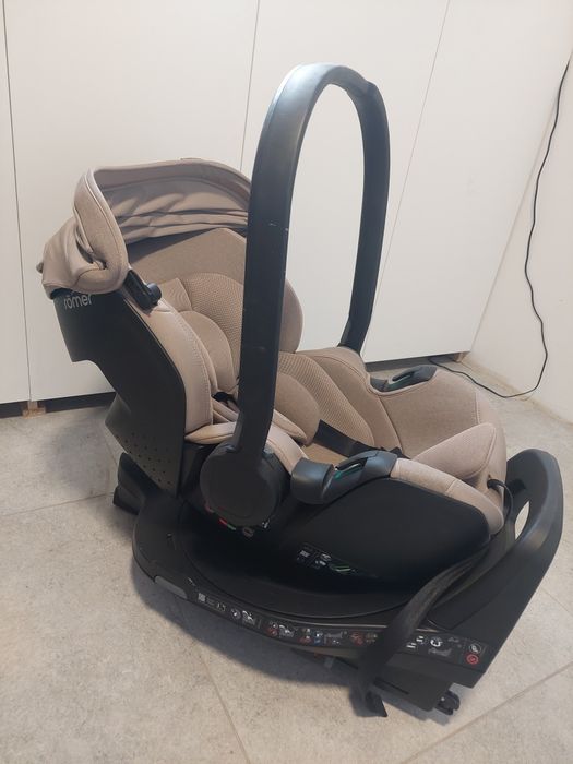 Fotelik Britax Romer z bazą obrotową
