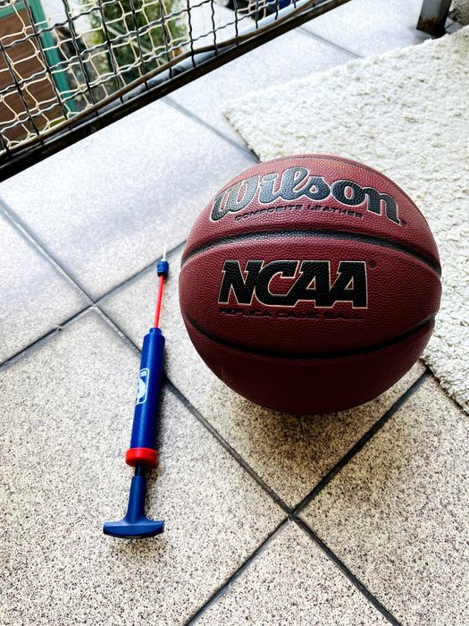 Piłka do koszykówki Wilson NCAA + pompka
