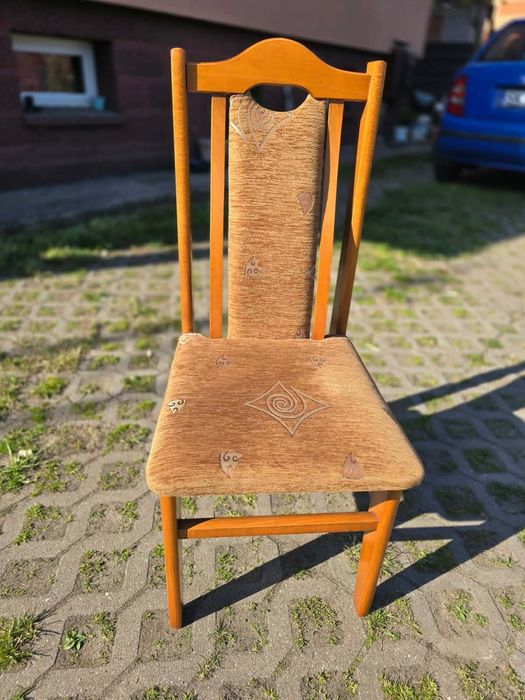 Komplet krzeseł za 200