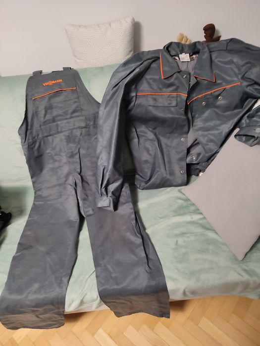 Spodnie ogrodniczki i marynarka