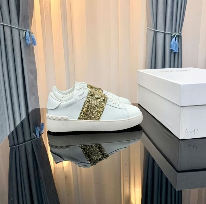 Кросівки Valentino