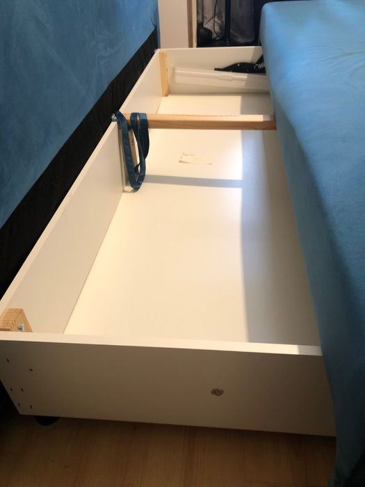 Łóżko-sofa niebieska