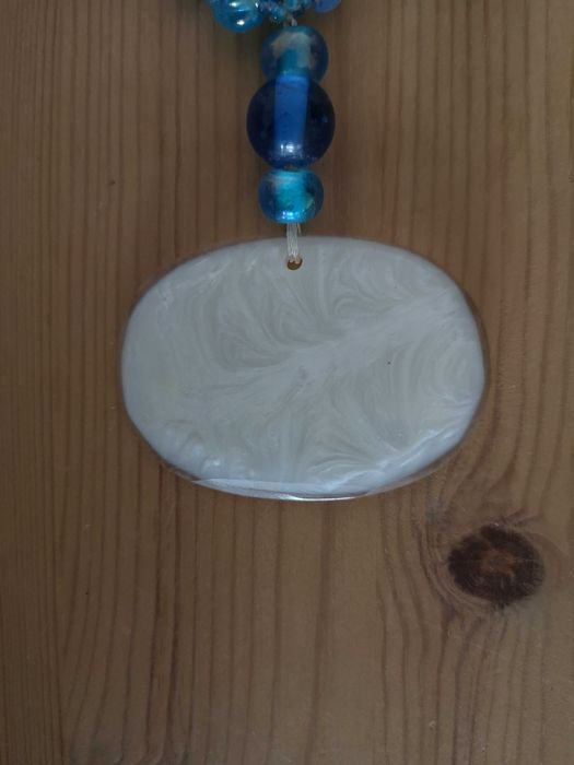 Colar médio com pendente