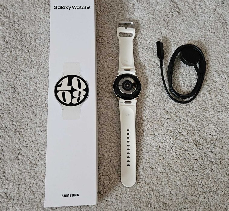 Smartwatch Samsung Galaxy Watch6 40 mm - złoty - SM-R930
