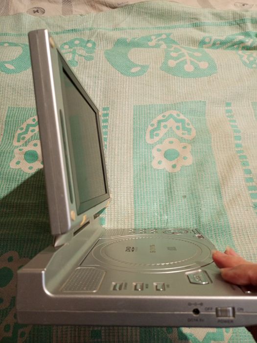 Портативное  двд