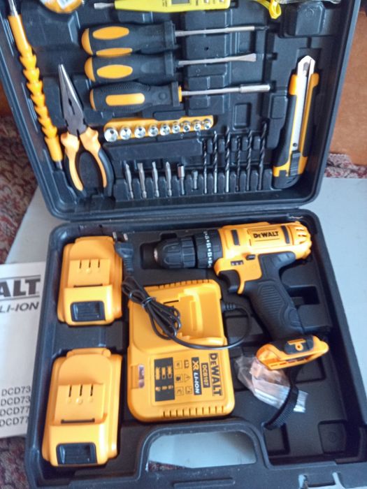 Шуруповёрт DeWALT