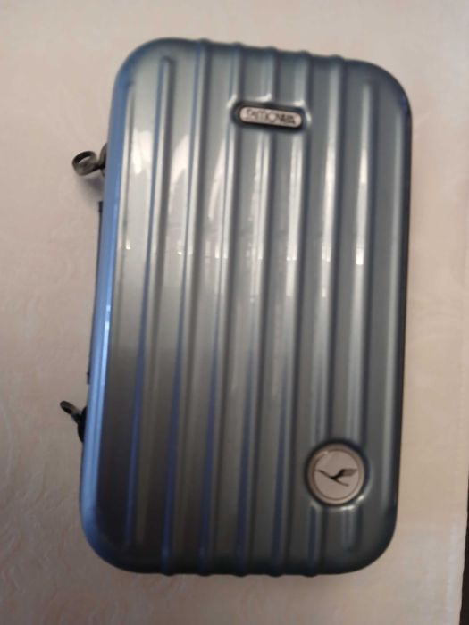 Kosmetyczka - Rimowa - odcienie szarości