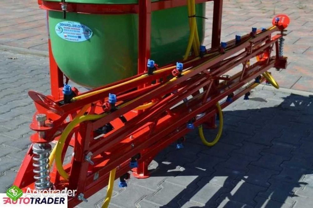 Opryskiwacz zawieszany 300 L