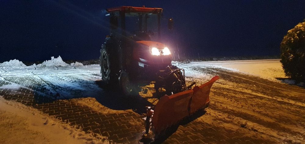 Odśnieżanie Usluga mini traktorem