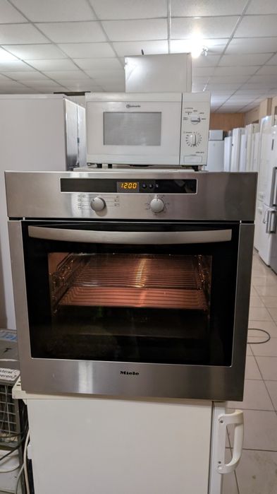 Духова шафа Miele