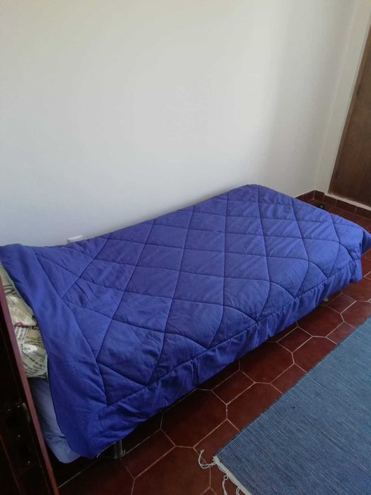 Alugo Quarto - Moita