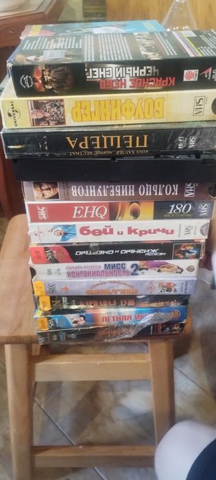 Відеомагнітофон самсунг та касети 31шт,500грн за все