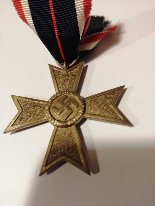 Medalha Cruz de Merito s/ Espadas 2ªcl 1939 Alemanha WW2 I