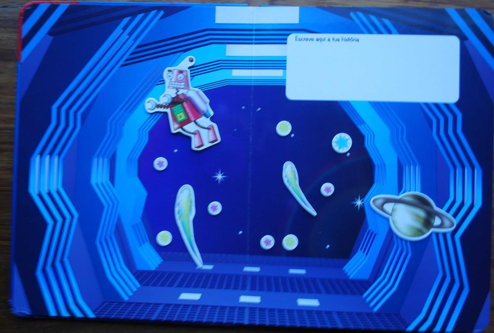 Espaço - Mundo Mágico (Com 40 Peças Magnéticas)