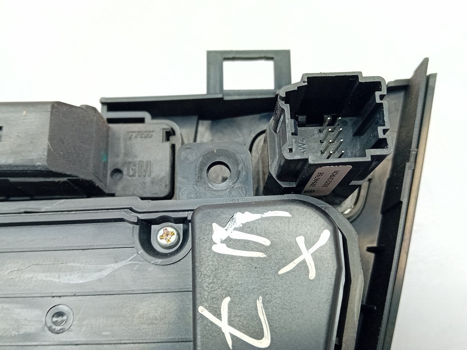 Comando / botão / interruptor multifunções OPEL Insignia A (G09)