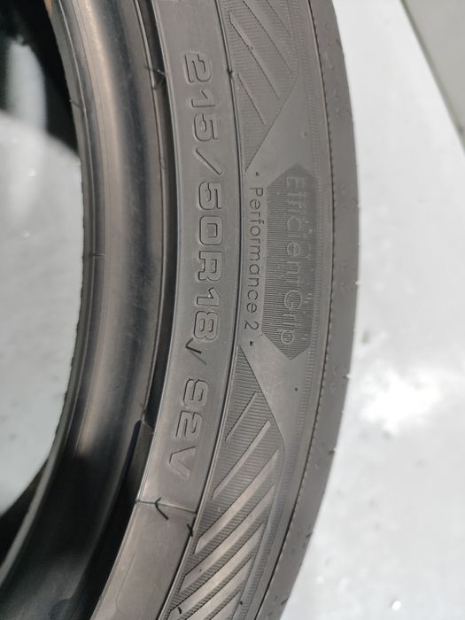 2 pneus semi novos 215-50R18 Good year - Oferta dos Portes