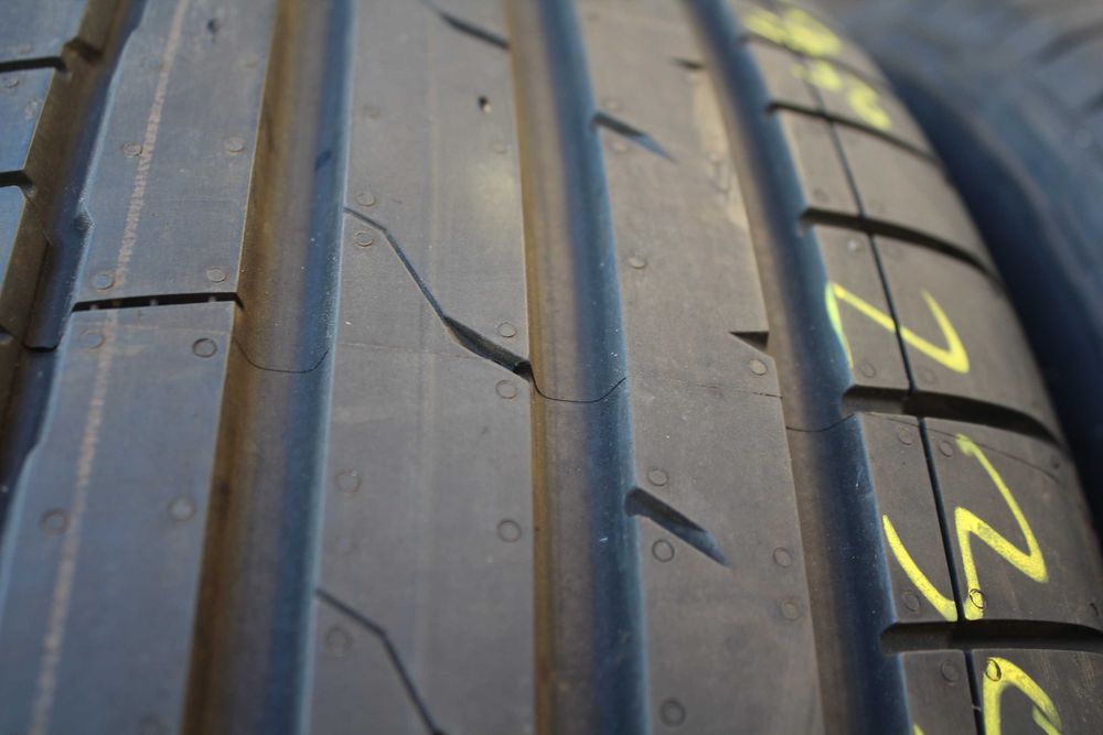 235 60 R18 Hankook Ventus S1EVO 3  EV  DEMO
