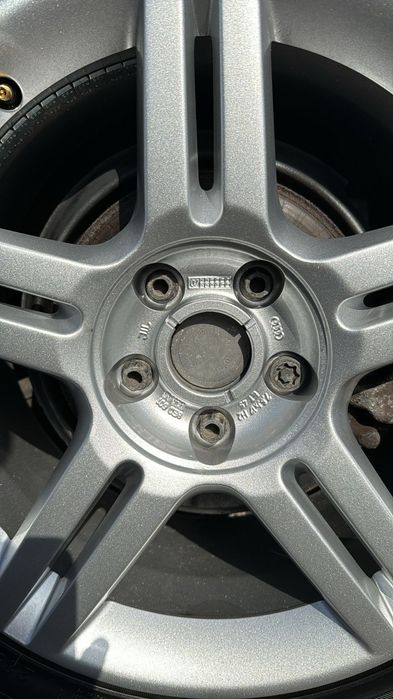 Centro Tampa de Jante Audi Original Ref 4E0·60·1165A