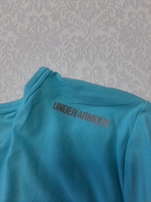 Спортивна жіноча футболка Under Armour