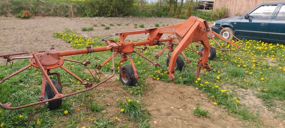 Przewracarke Kuhn Deutz fahr