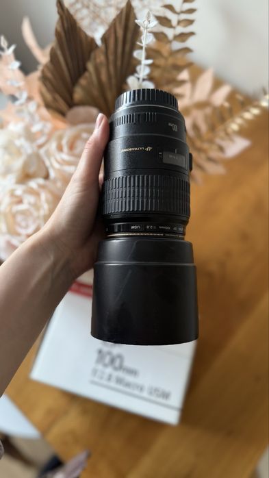 Canon ef 2.8 100mm macro