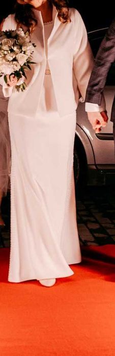 Suknia ślubna rozmar 36 długa, prosta, gładka, koronka