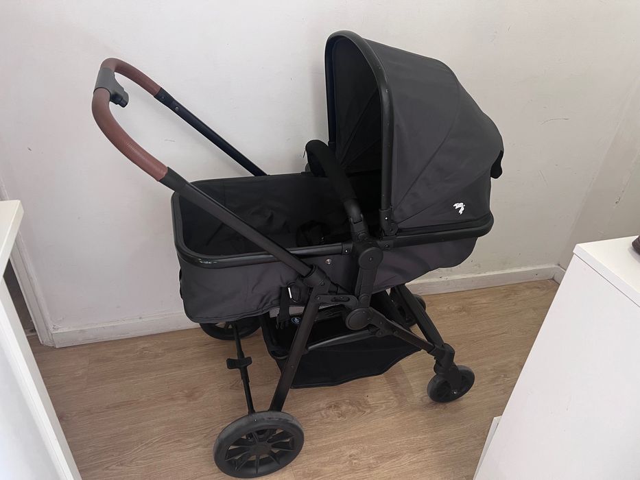 Carrinho de bebê e Bumbo