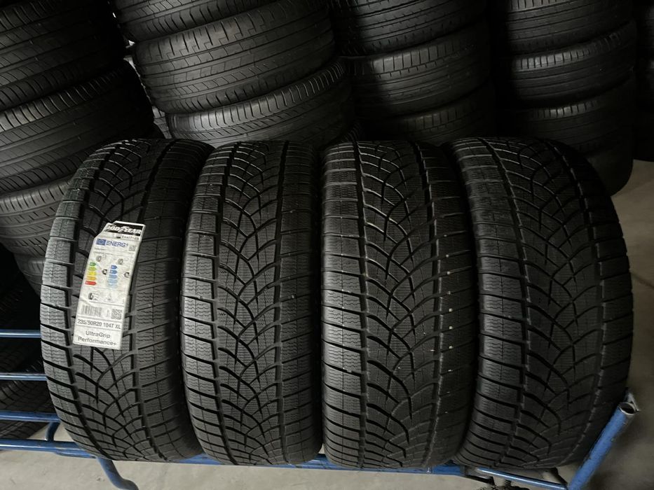 265/45/20+235/50/20 R20 Goodyear Ultra Grip Perfomance + Seal 4шт нові