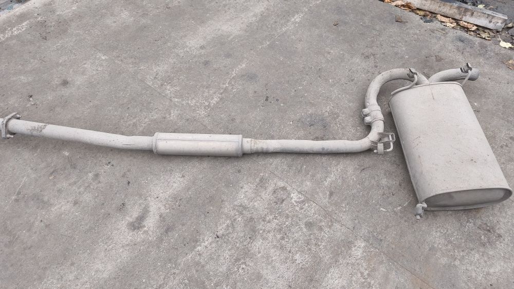 Продам глушитель заднюю банку на ниссан x-trail t30 2.2 дизель