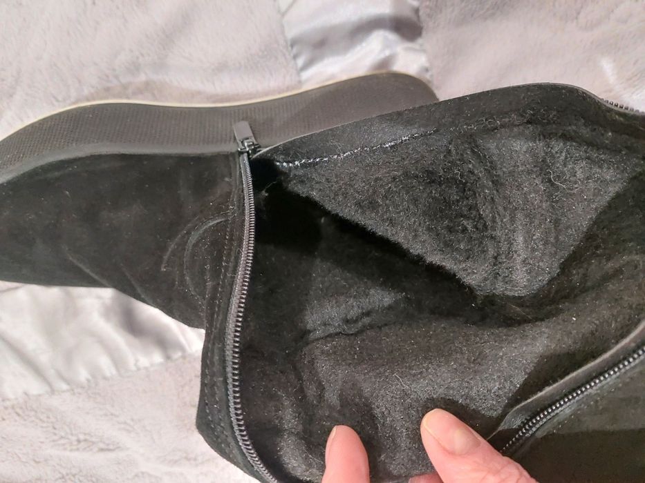 Продам чоботи замшеві еврозима р.39