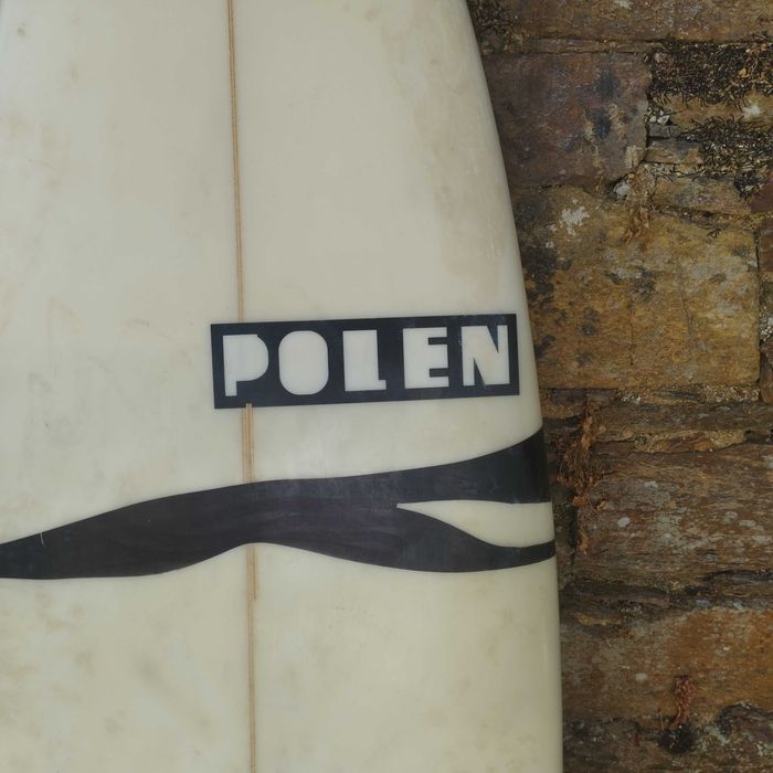 Prancha de surf POLEN 5`9" pronta para mar adentro e boas ondas!