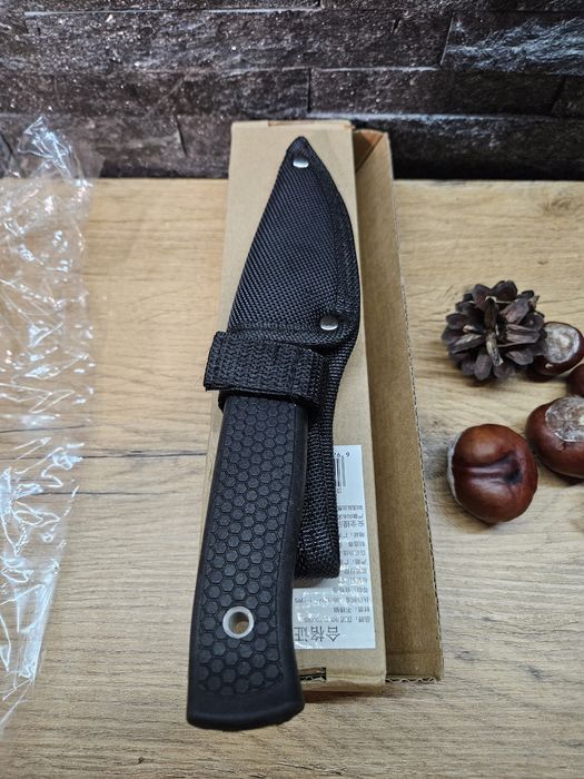 Noz myśliwski na ryby i grzyby