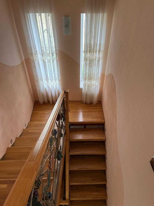 Продаж гарного видового будинку с. Лящівка