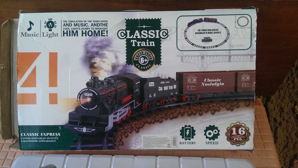 Железная дорога Classic train 814-1 в хорошем состоянии