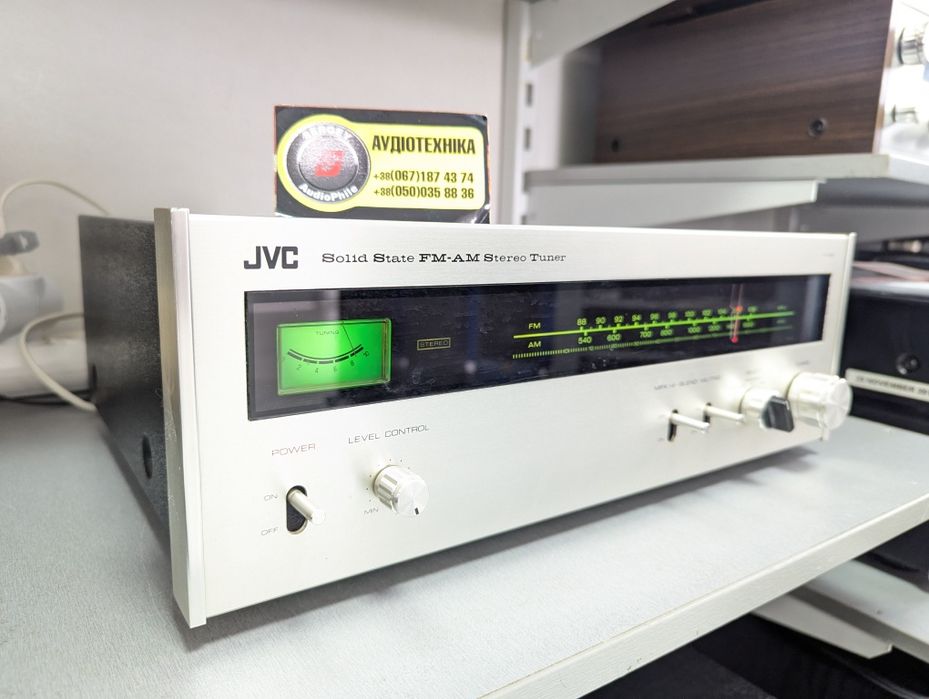 JVC VT-500. FM Stereo Tuner. MPX!. Вес 6 кг. Made in JAPAN