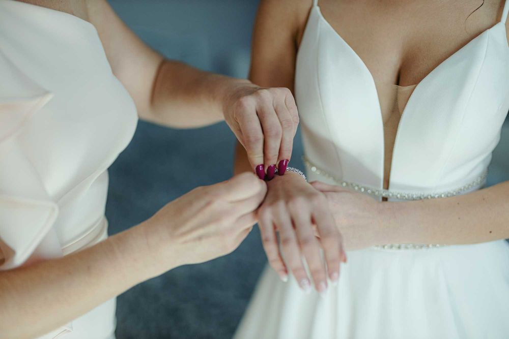 Suknia ślubna essense of australia 34