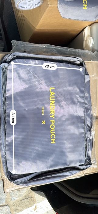 Zestaw toreb podroznych/etui/pokrowce na ubrania