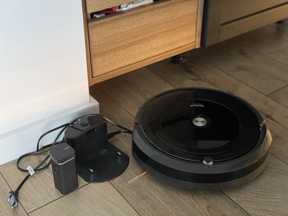 Odkurzacz automatyczny iRobot Roomba 696