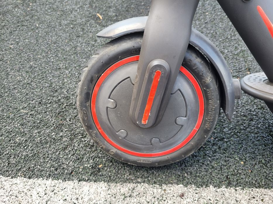 Продам самокат Xiaomi Mi Electric Scooter 1S