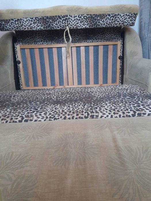 Диван раскладной, б/у.