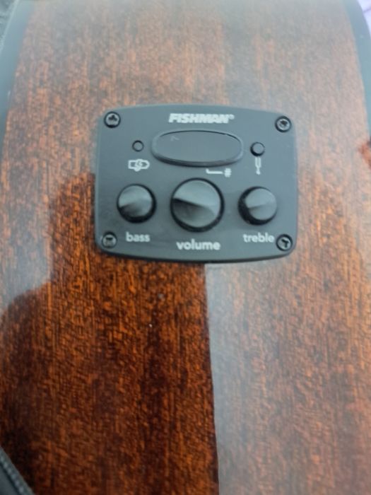 Vendo ou troco Guitarra acustica fender CD-60SCE