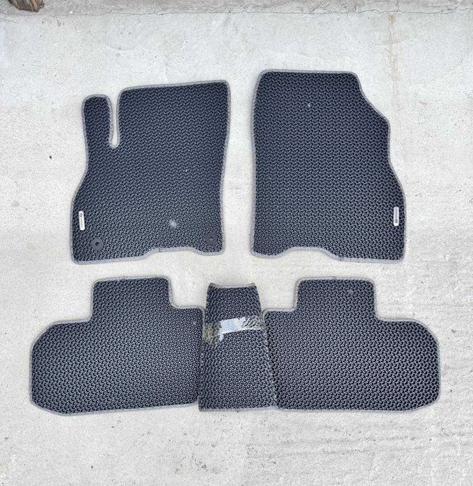 Автокилимки ЕВА Nissan leaf 2 2017- нові знижка